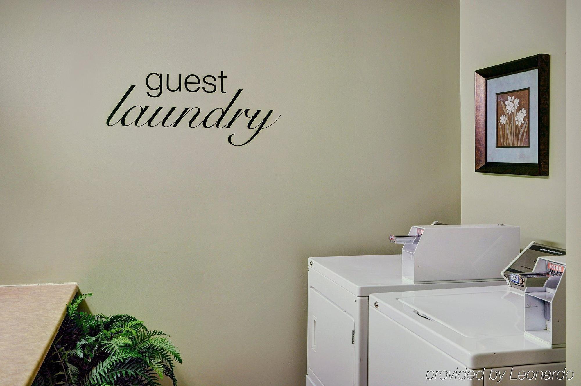 Travelway Inn Съдбъри Екстериор снимка