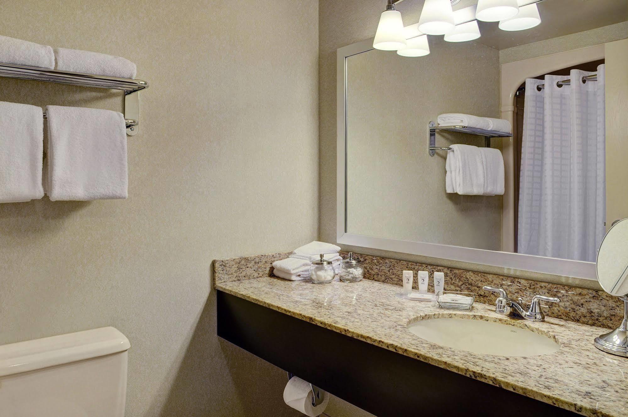 Travelway Inn Съдбъри Екстериор снимка