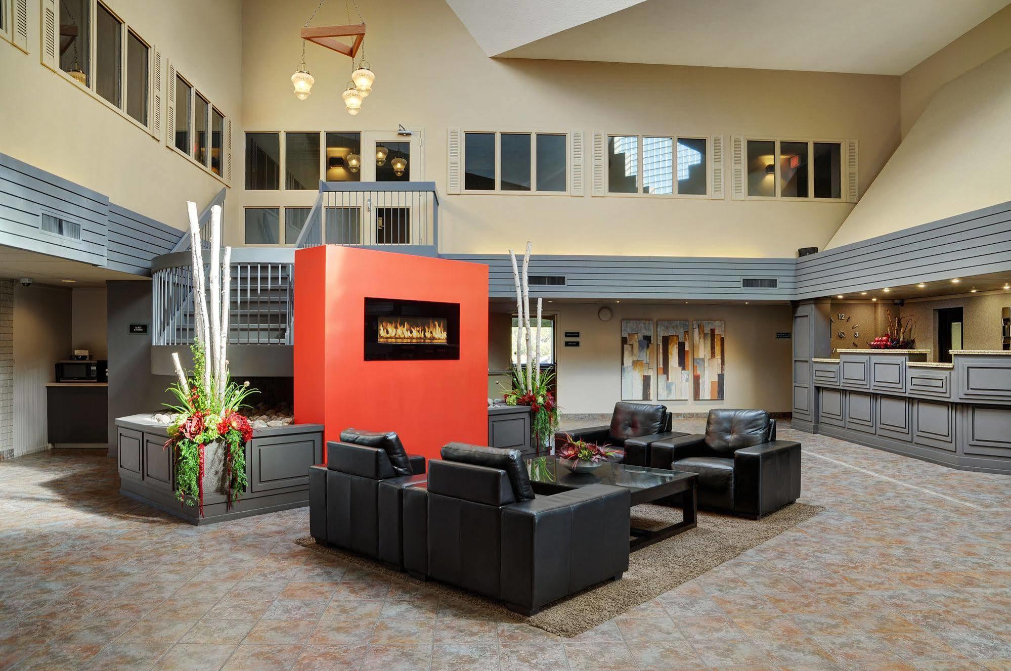 Travelway Inn Съдбъри Екстериор снимка