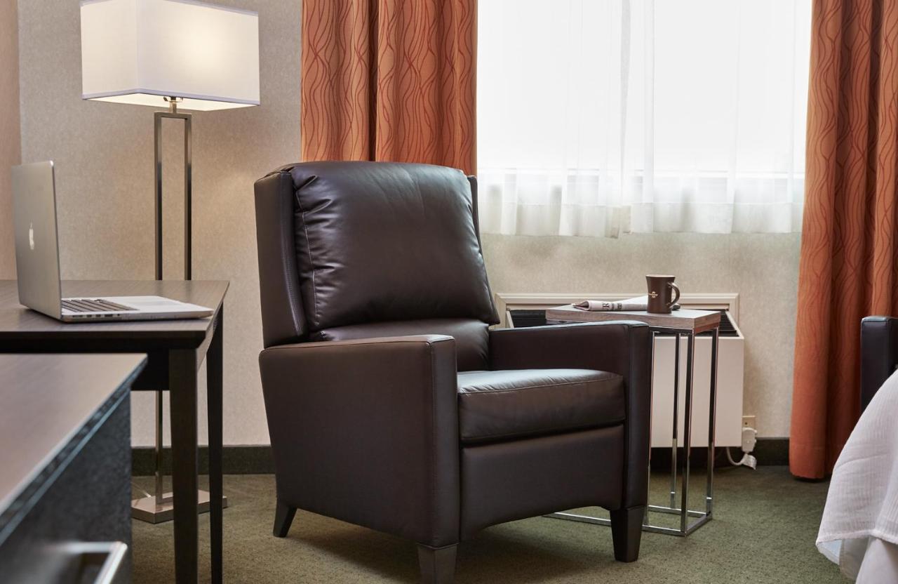 Travelway Inn Съдбъри Екстериор снимка